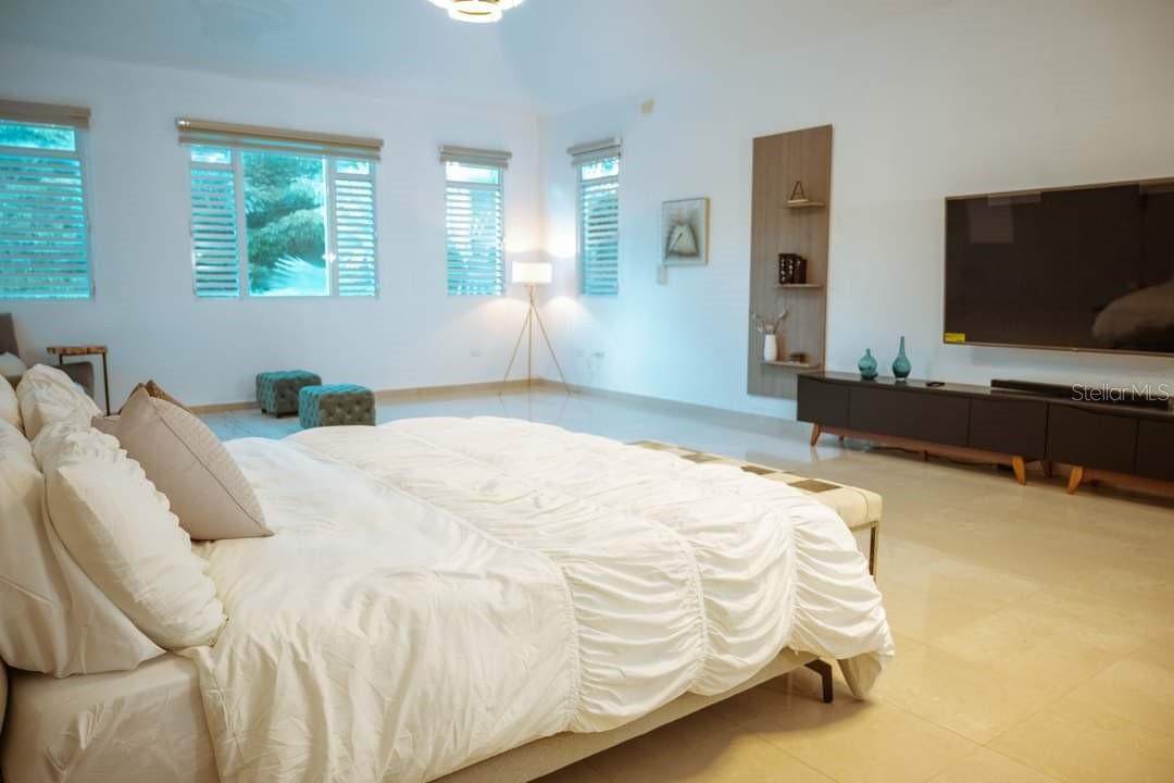 5 hab · 5 baños · CAGUAS — foto 11