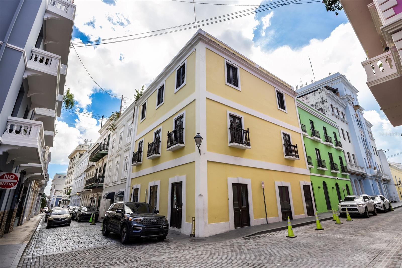 6 hab · 4 baños · SAN JUAN