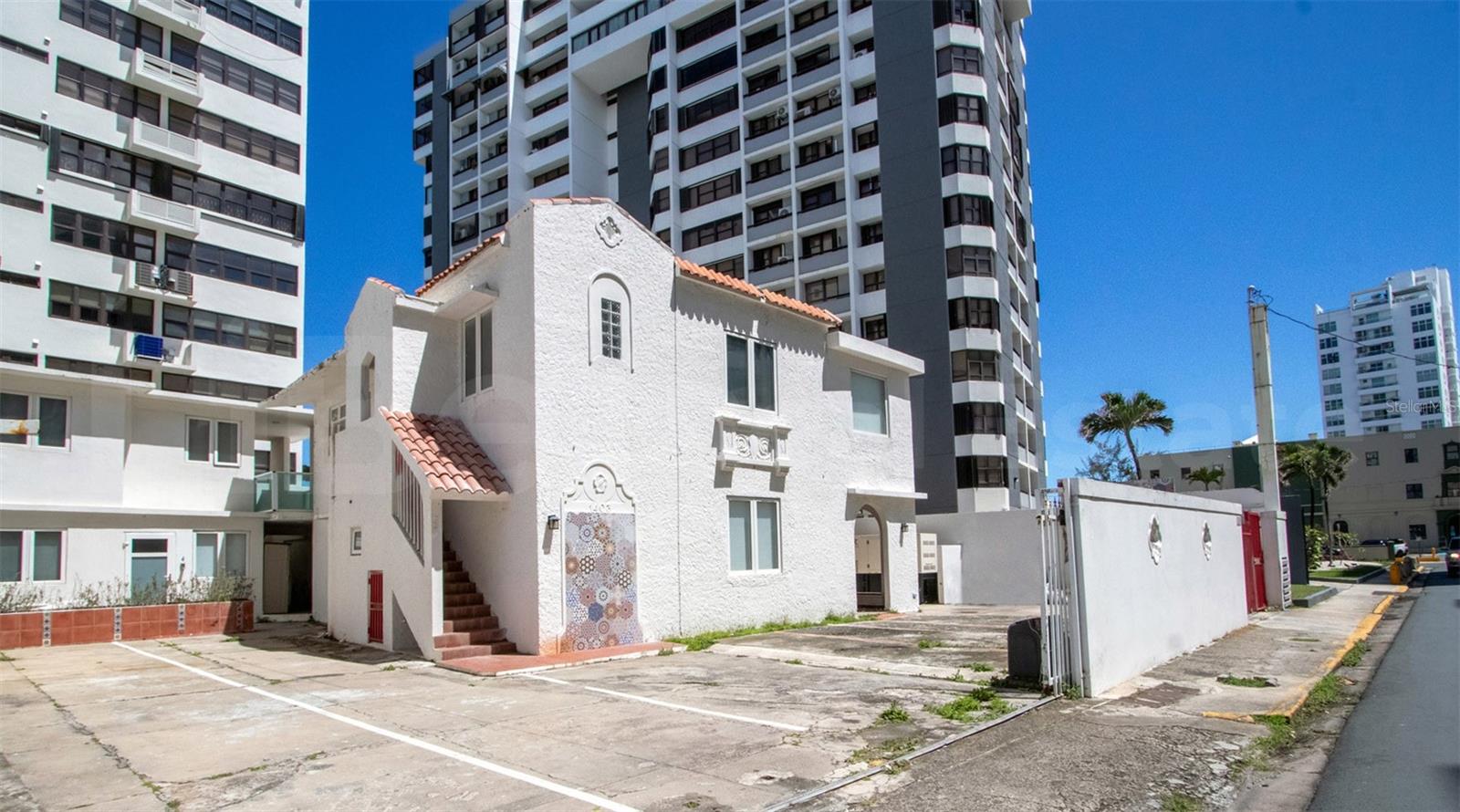 5 hab · 7 baños · SAN JUAN