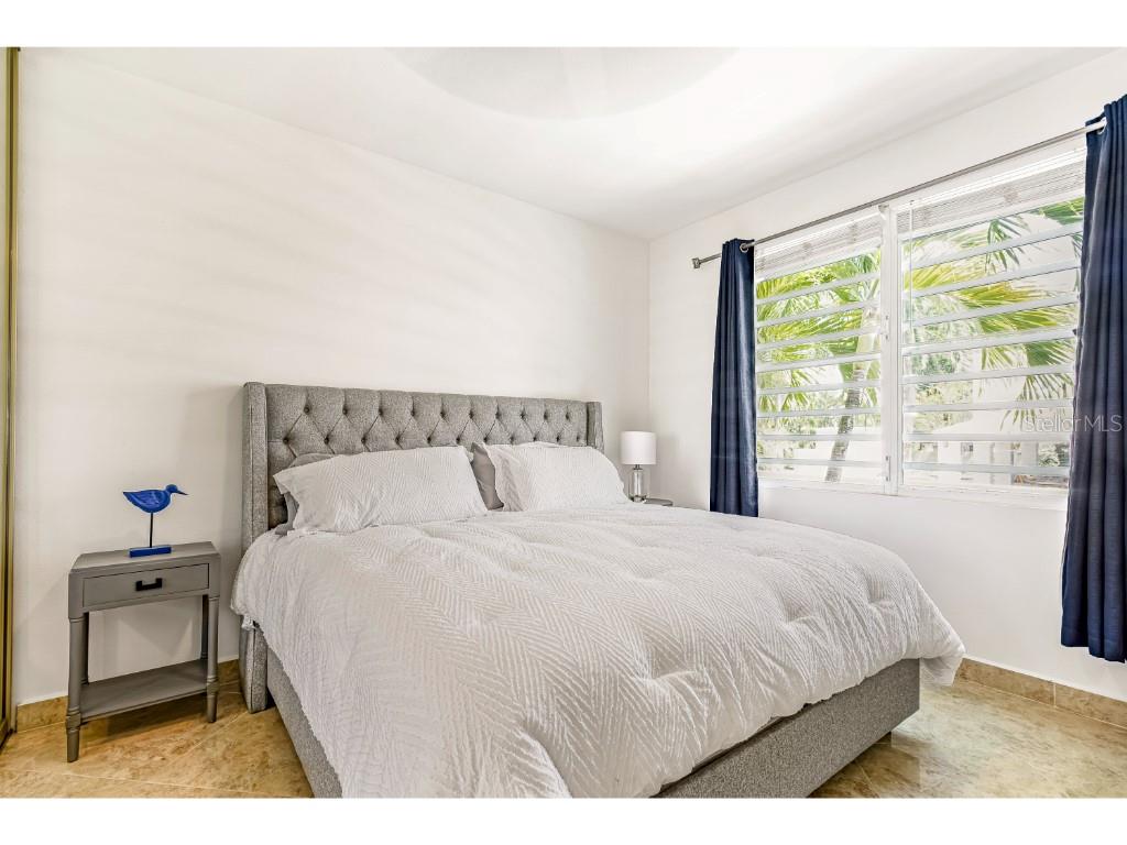 4 hab · 4 baños · VEGA ALTA — foto 8