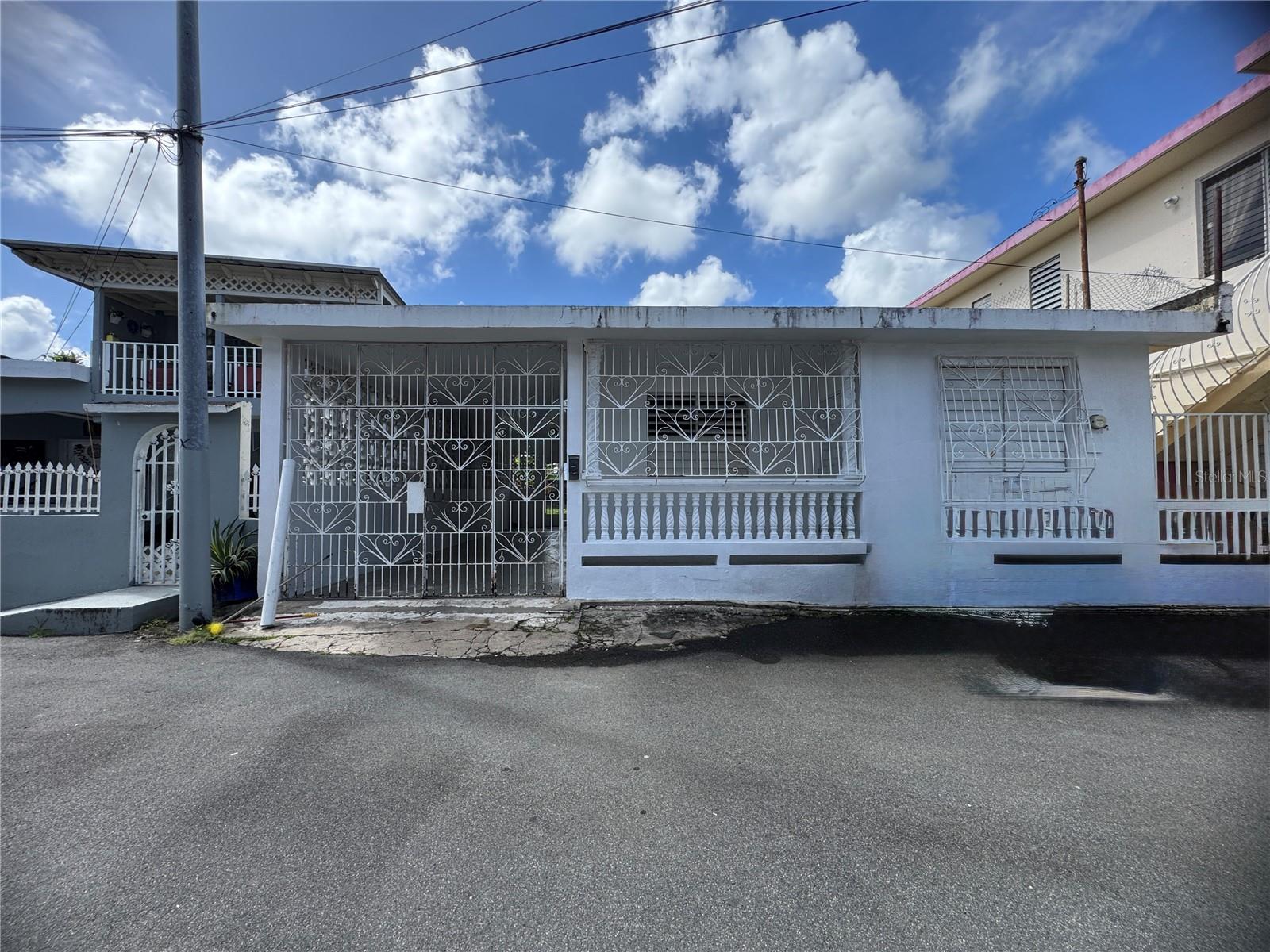3 hab · 1 baños · GUAYNABO