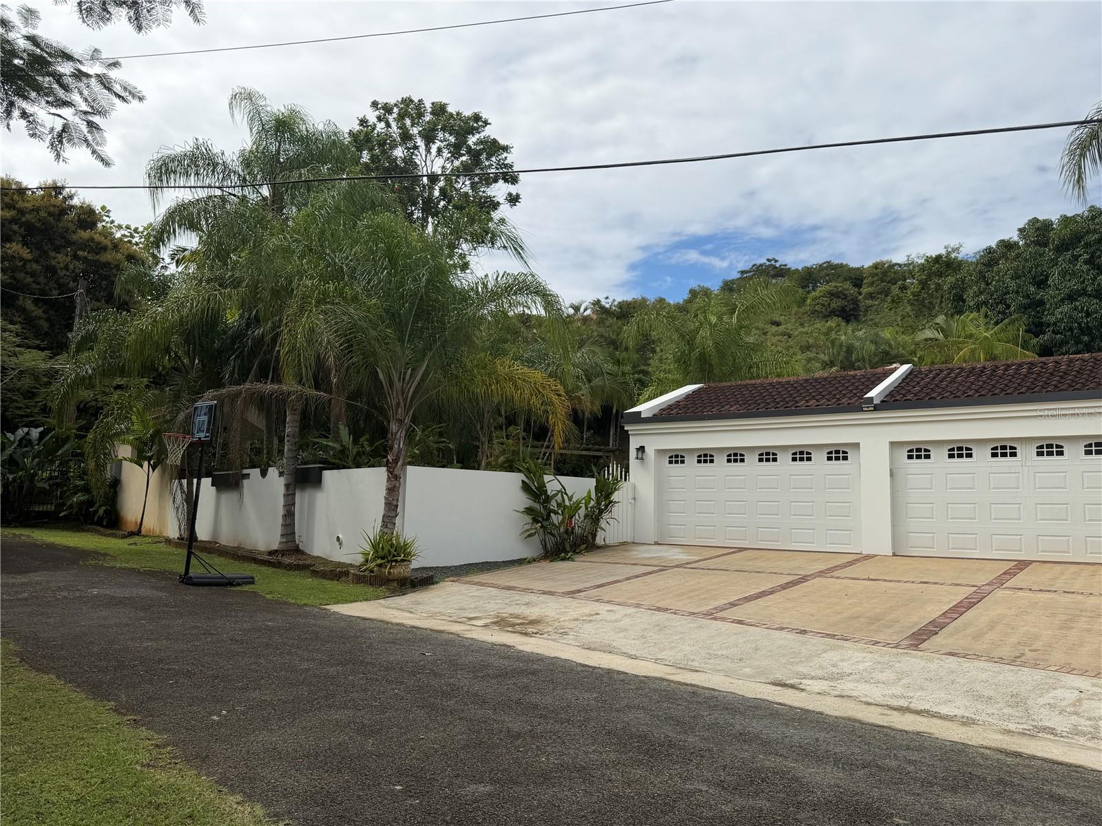 3 hab · 5 baños · GURABO — foto 5