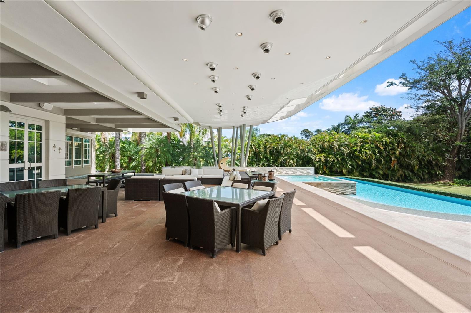 7 hab · 10 baños · GUAYNABO — foto 5