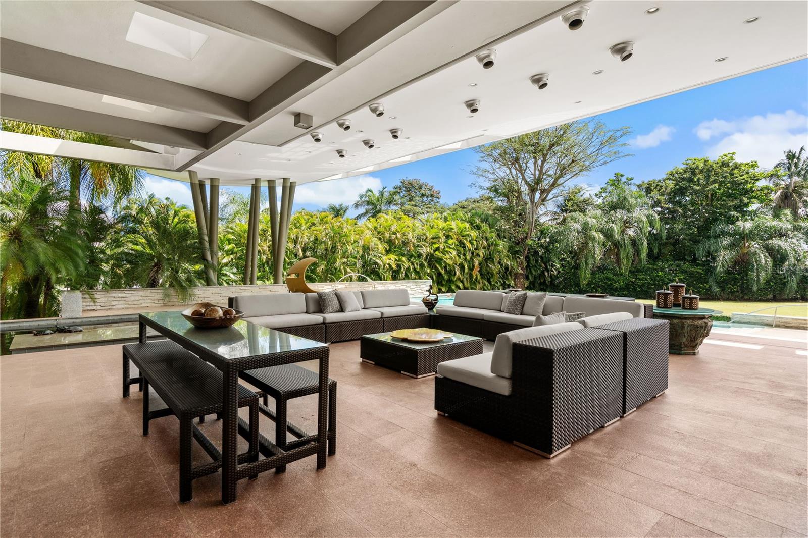 7 hab · 10 baños · GUAYNABO — foto 8