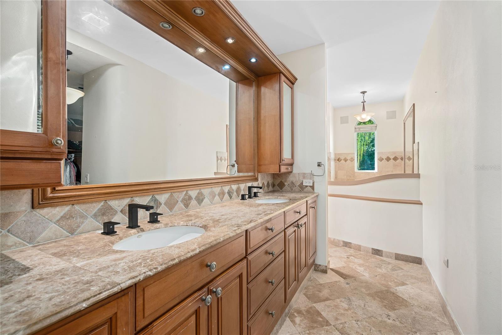 4 hab · 6 baños · HUMACAO — foto 12