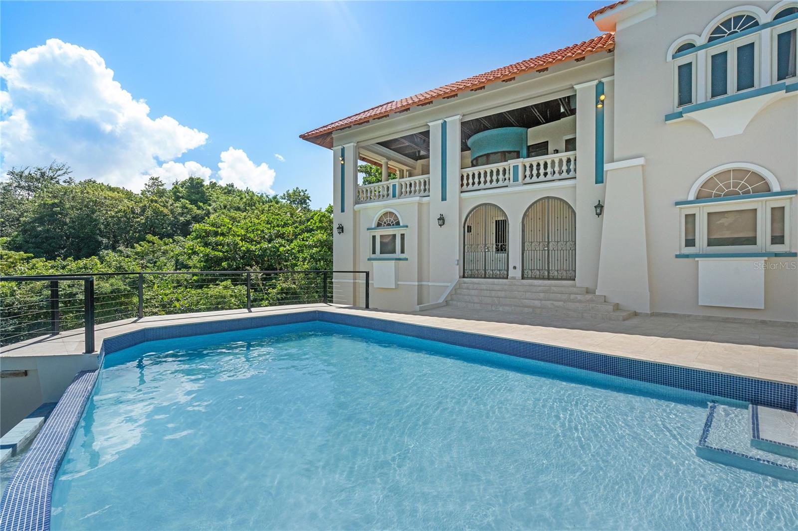 4 hab · 6 baños · HUMACAO — foto 3