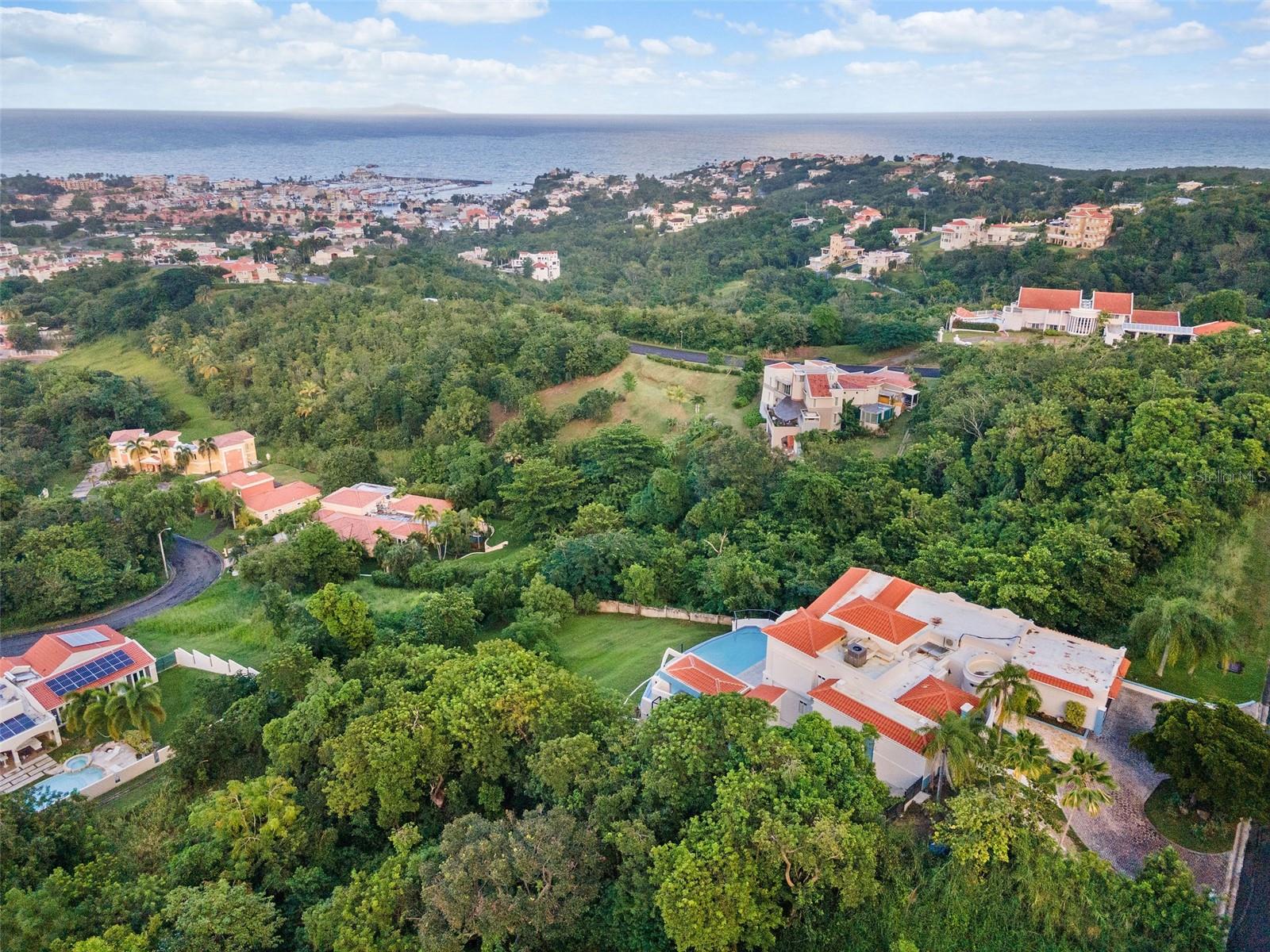 4 hab · 6 baños · HUMACAO — foto 4