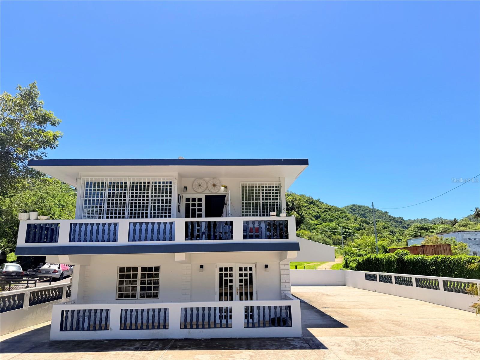 6 hab · 2 baños · YABUCOA