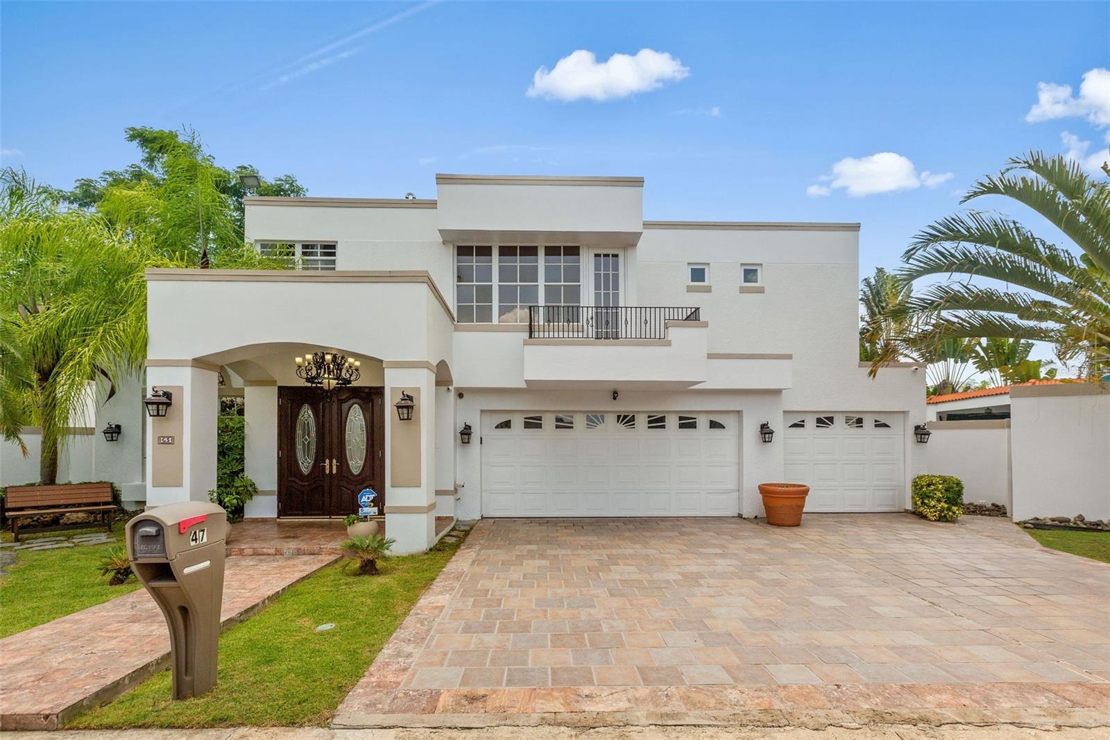 6 hab · 6 baños · GUAYNABO