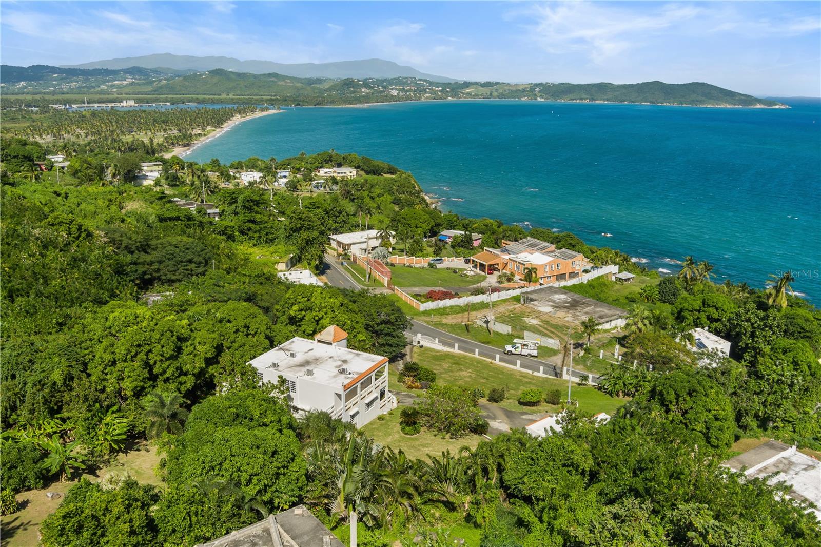 5 hab · 3 baños · YABUCOA