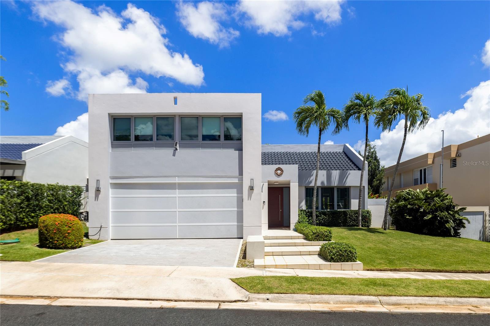 4 hab · 3 baños · GUAYNABO