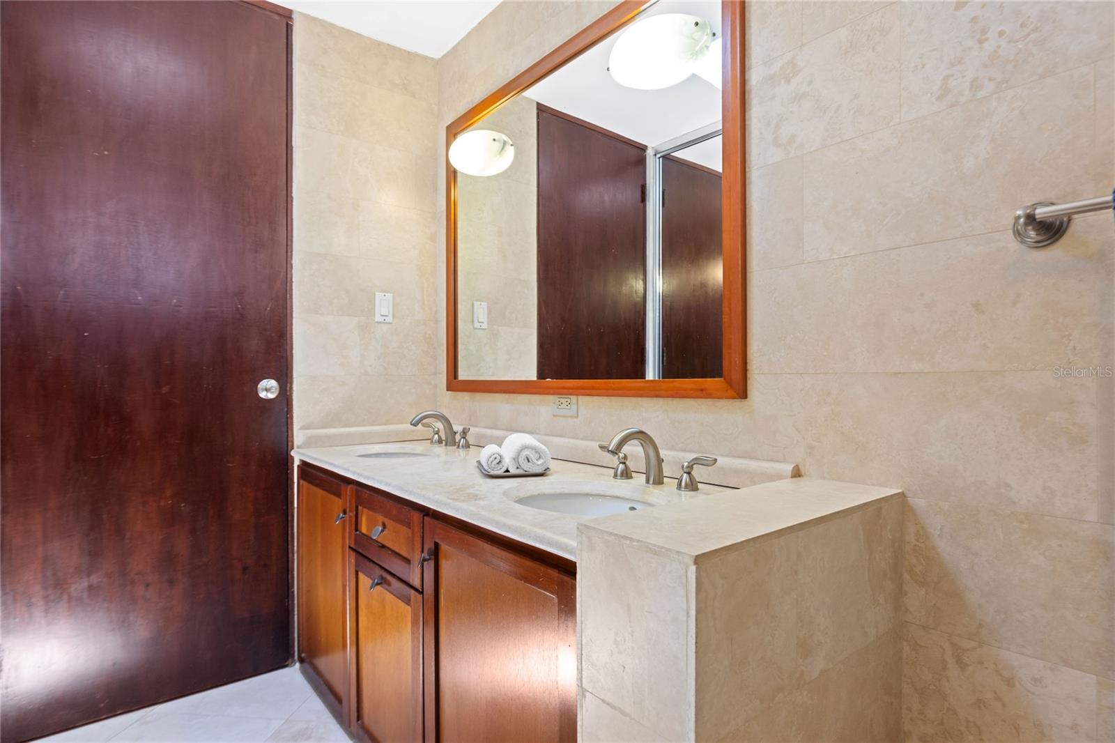 4 hab · 3 baños · GUAYNABO — foto 12
