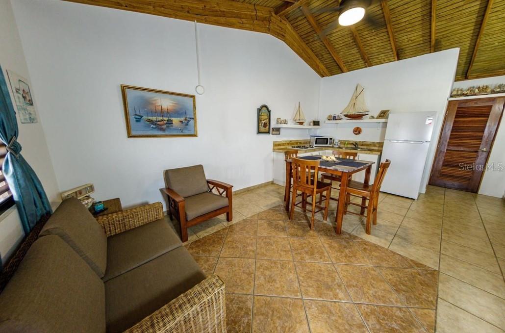 3 hab · 3 baños · CABO ROJO — foto 11