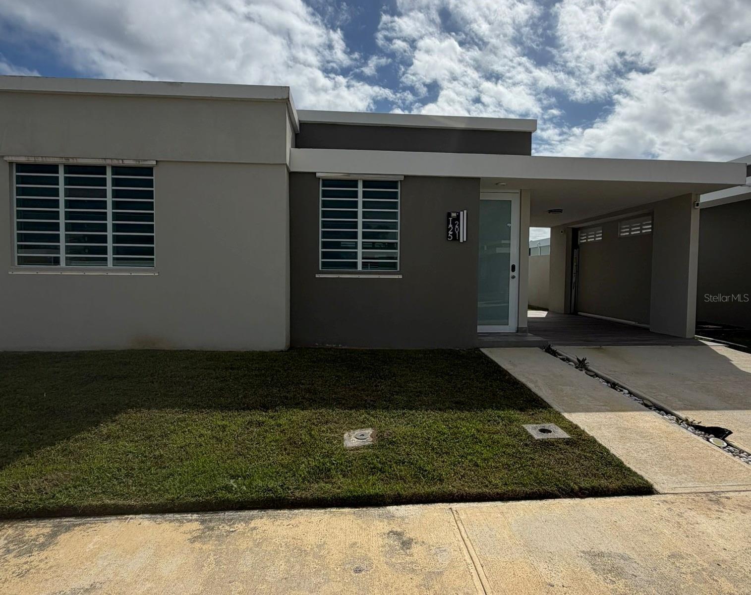 3 hab · 2 baños · HUMACAO