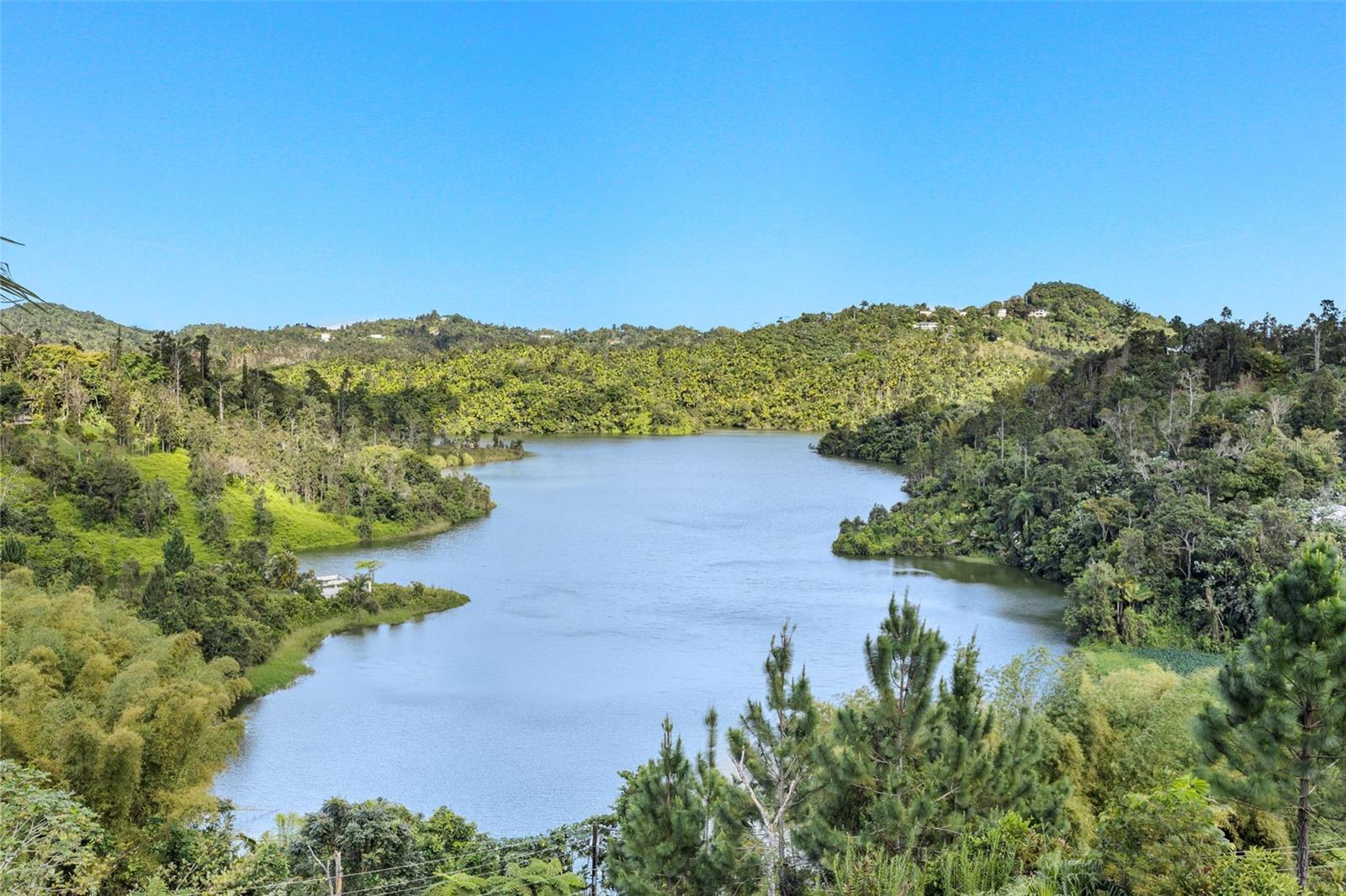 4 hab · 5 baños · GUAYAMA — foto 4