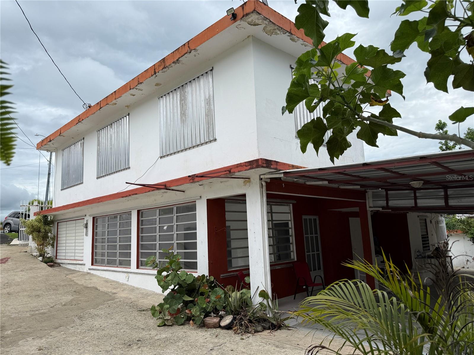 6 hab · 3 baños · YABUCOA