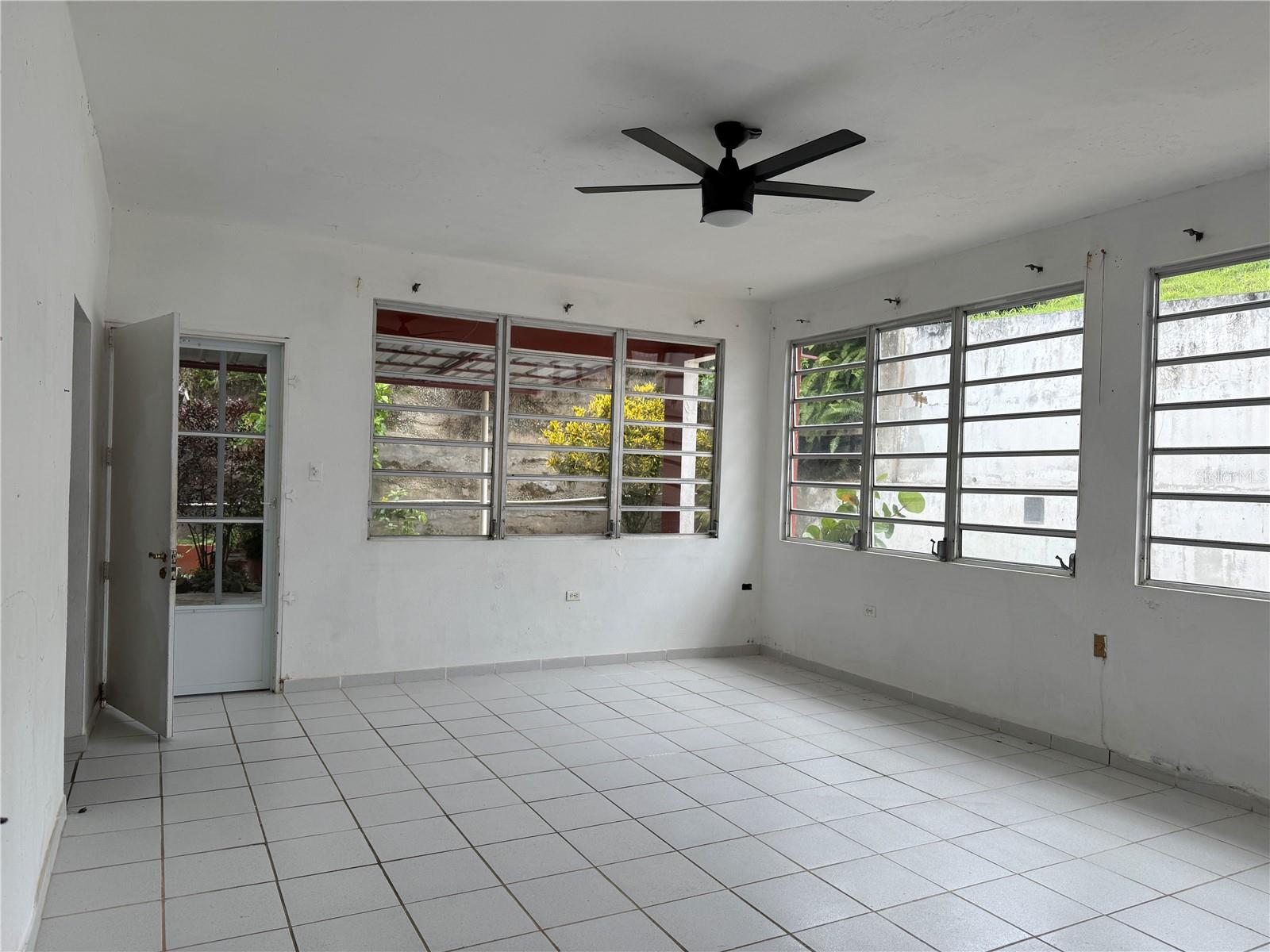 6 hab · 3 baños · YABUCOA — foto 4