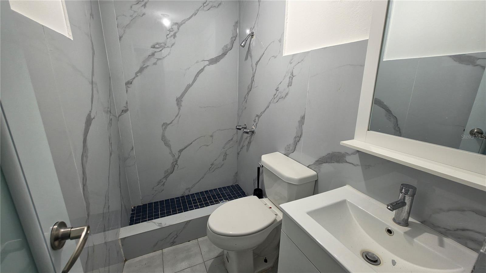 2 hab · 1 baños · BAYAMON — foto 6