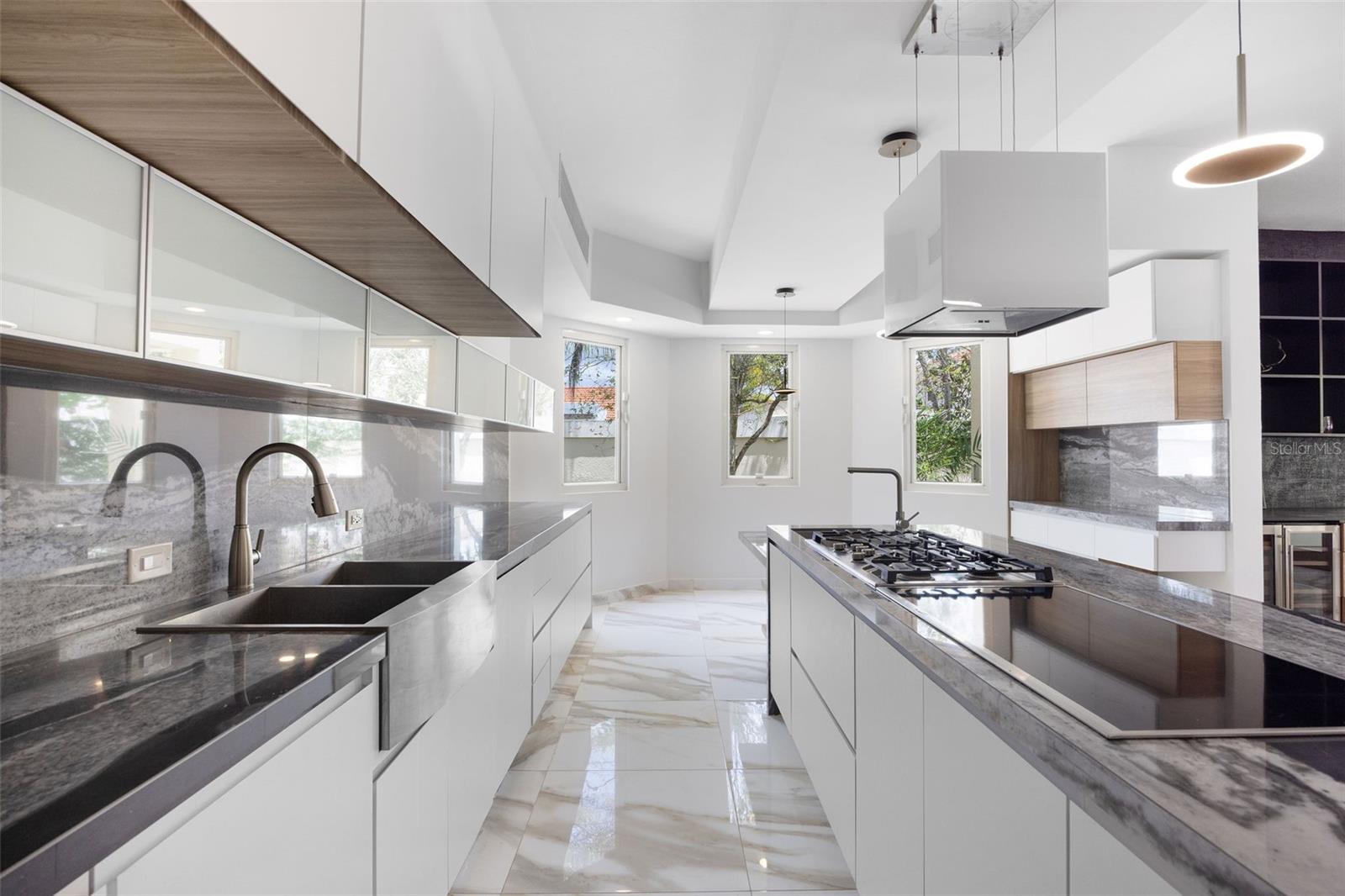 6 hab · 5 baños · DORADO — foto 10