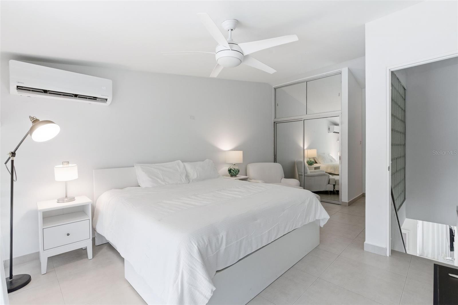 3 hab · 3 baños · DORADO — foto 11