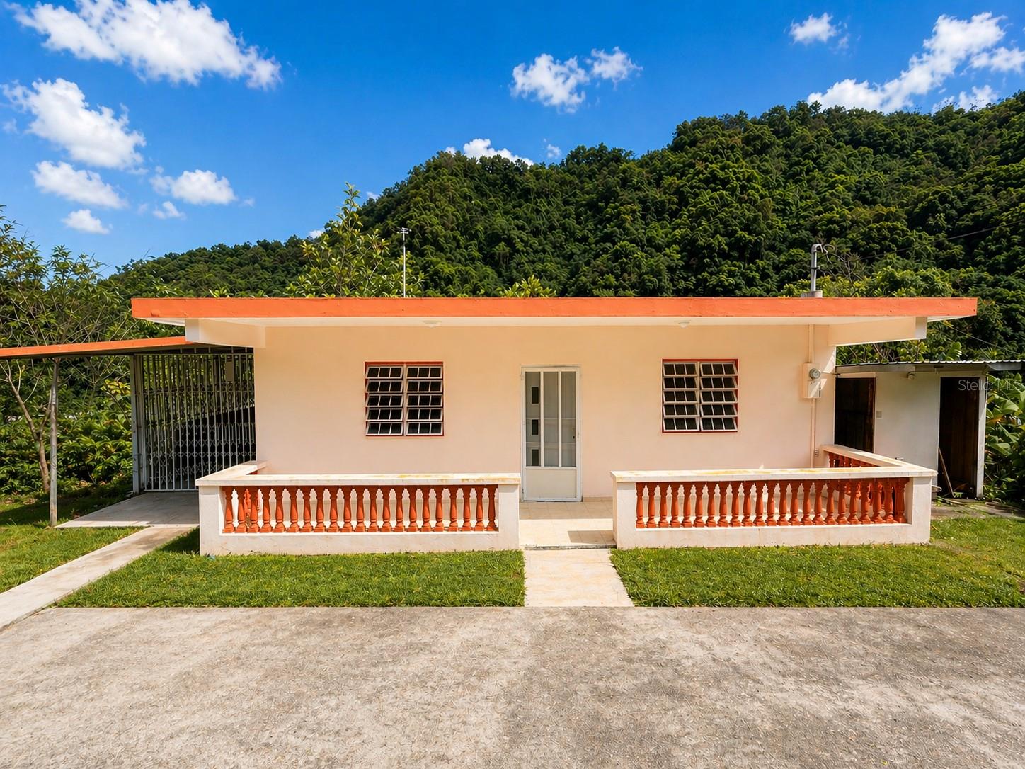 5 hab · 4 baños · JUANA DIAZ