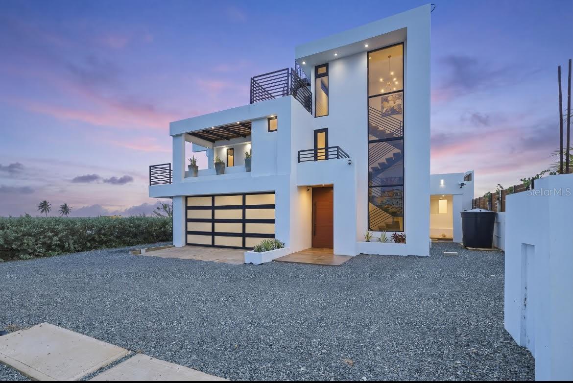 3 hab · 4 baños · CAMUY