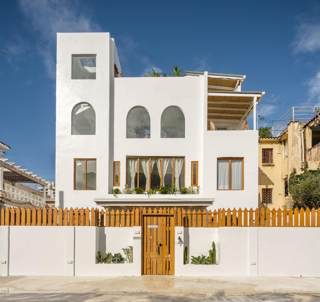 9 hab · 11 baños · SAN JUAN