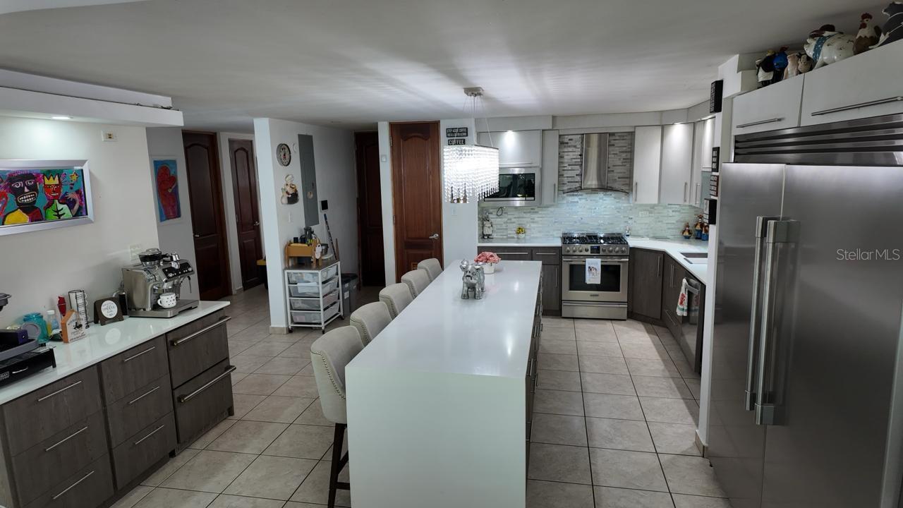 4 hab · 3 baños · DORADO — foto 7