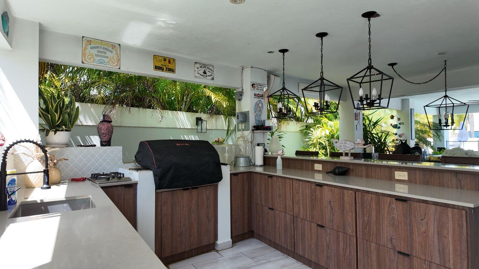 4 hab · 3 baños · DORADO — foto 10
