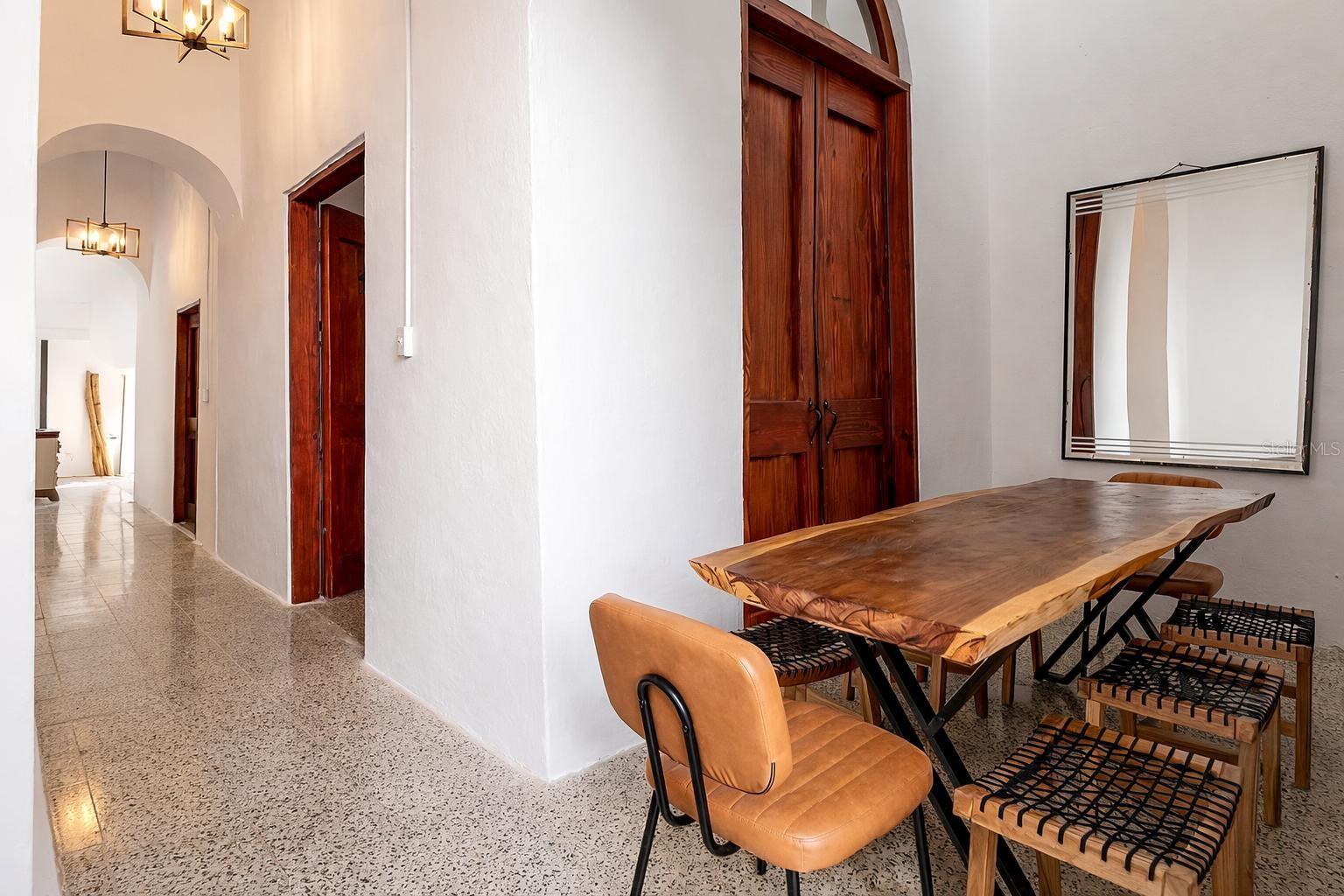 9 hab · 4 baños · SAN JUAN — foto 3