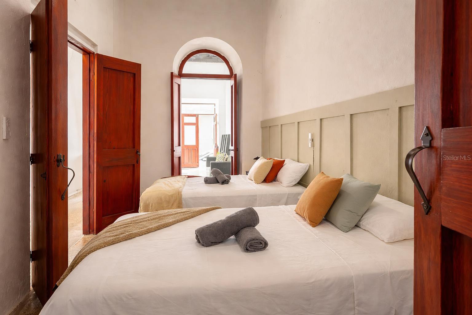 9 hab · 4 baños · SAN JUAN — foto 5
