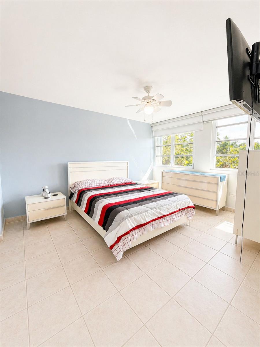 3 hab · 4 baños · GUAYNABO — foto 12
