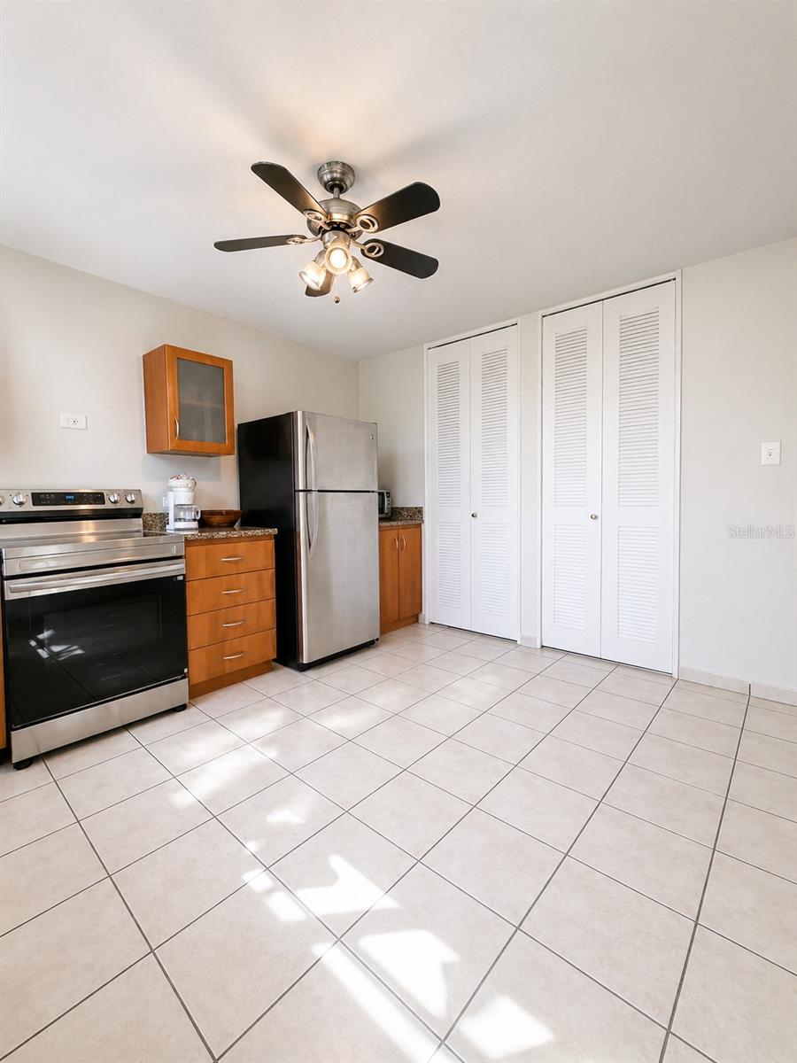 3 hab · 4 baños · GUAYNABO — foto 8