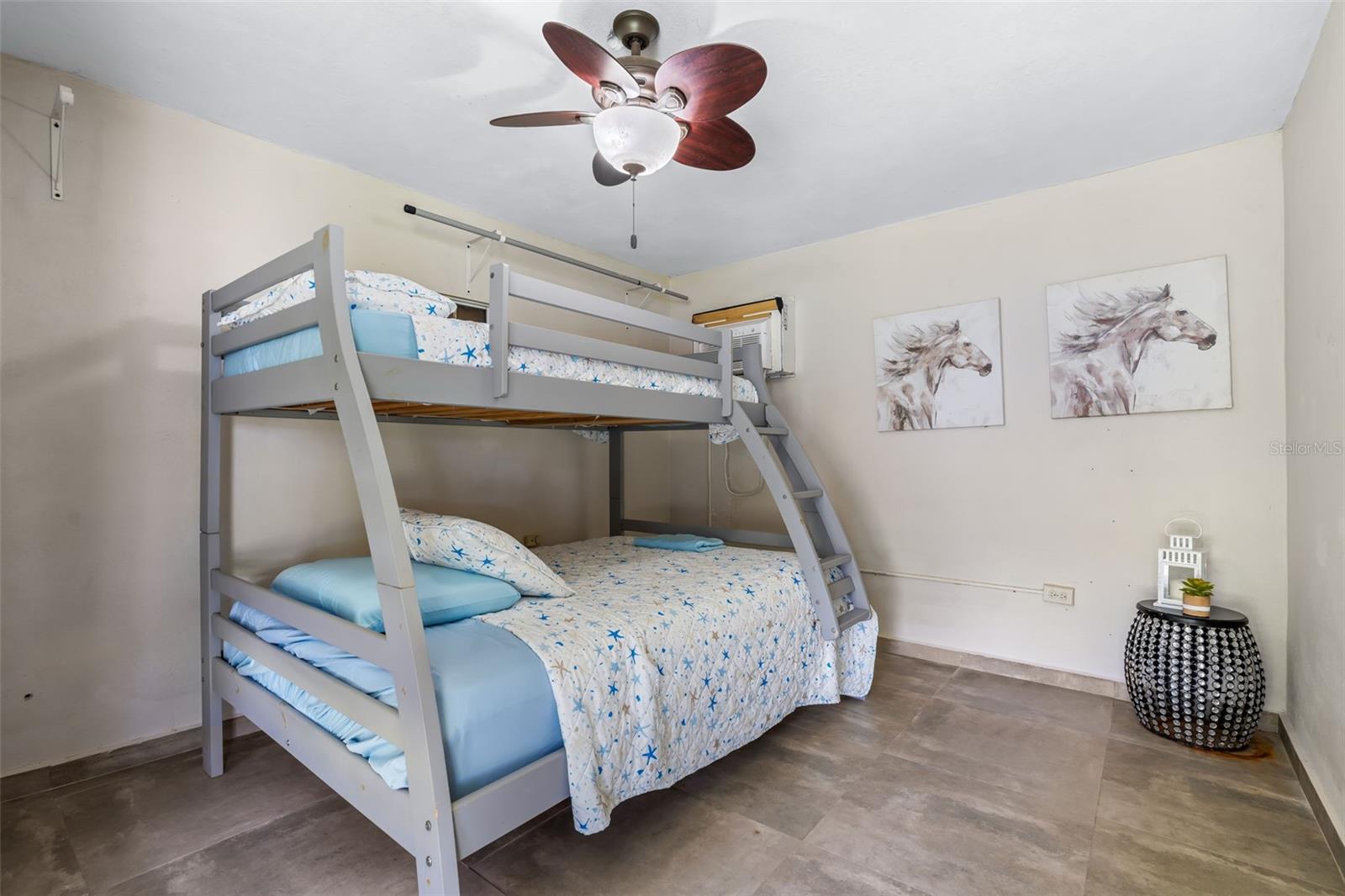 3 hab · 5 baños · JUNCOS — foto 10