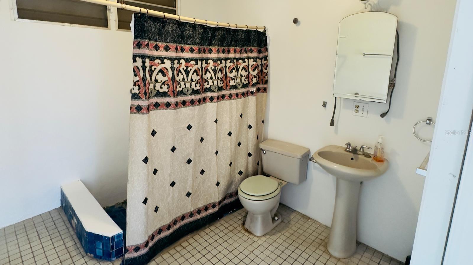 2 hab · 1 baños · YAUCO — foto 12
