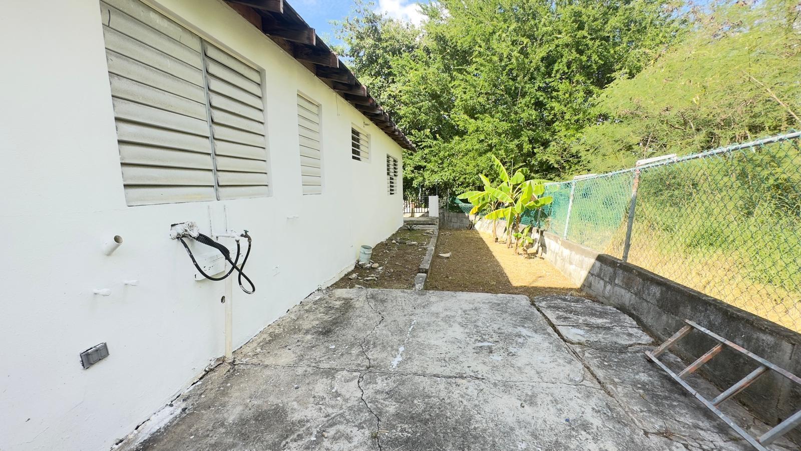 2 hab · 1 baños · YAUCO — foto 5