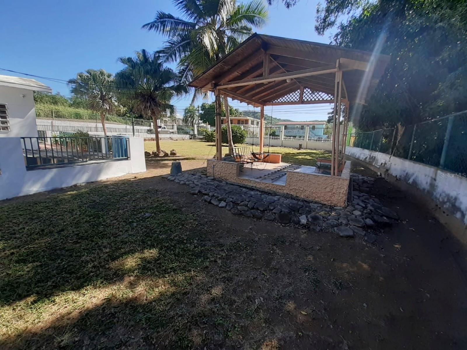 2 hab · 1 baños · YAUCO — foto 8