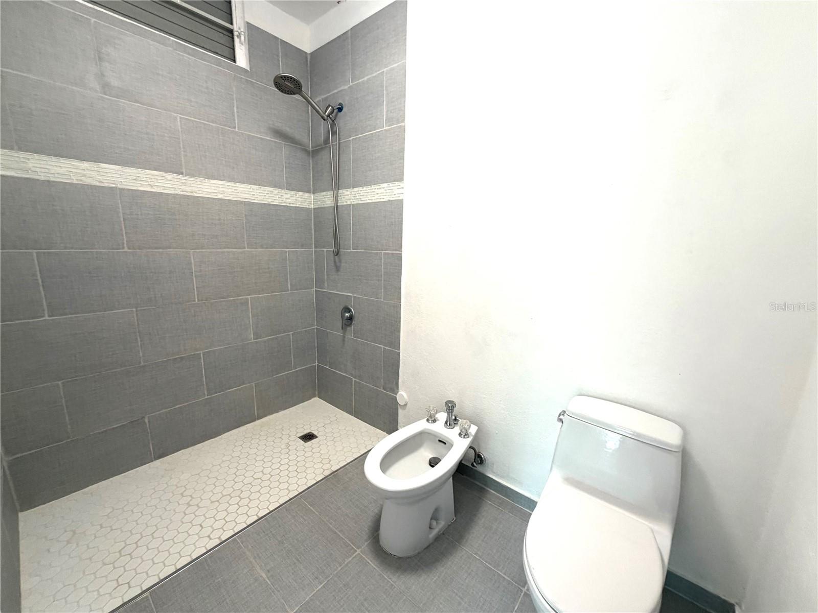 3 hab · 3 baños · VEGA ALTA — foto 8