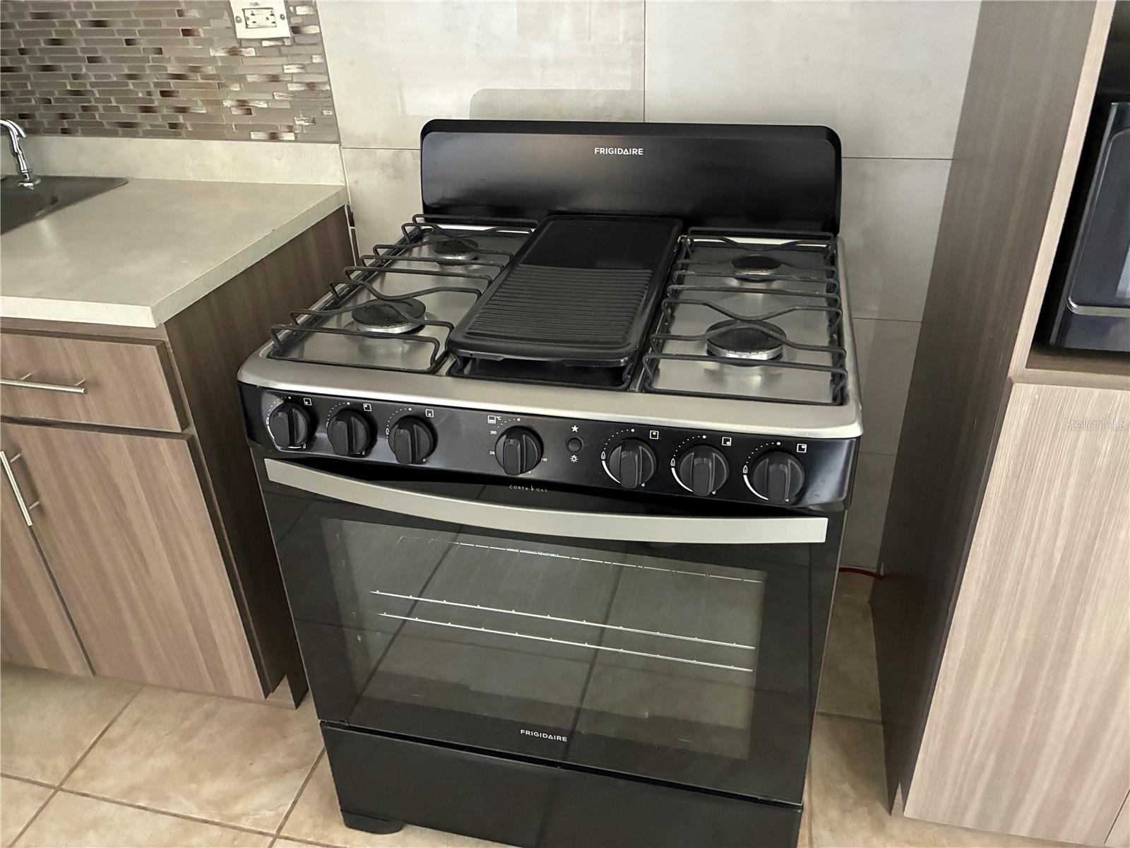 4 hab · 2 baños · CAYEY — foto 9