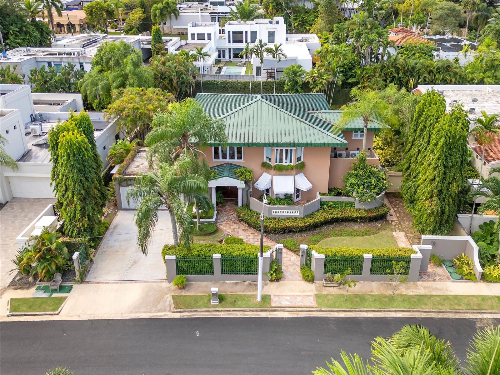 4 hab · 5 baños · GUAYNABO