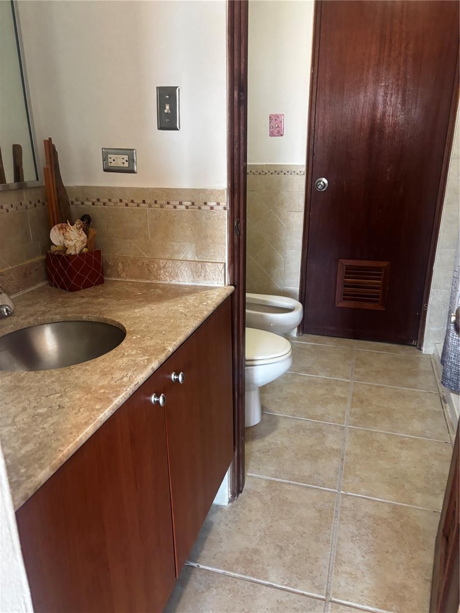 3 hab · 3 baños · HUMACAO — foto 8