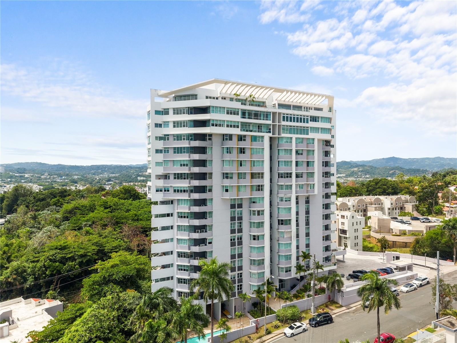 4 hab · 3 baños · GUAYNABO