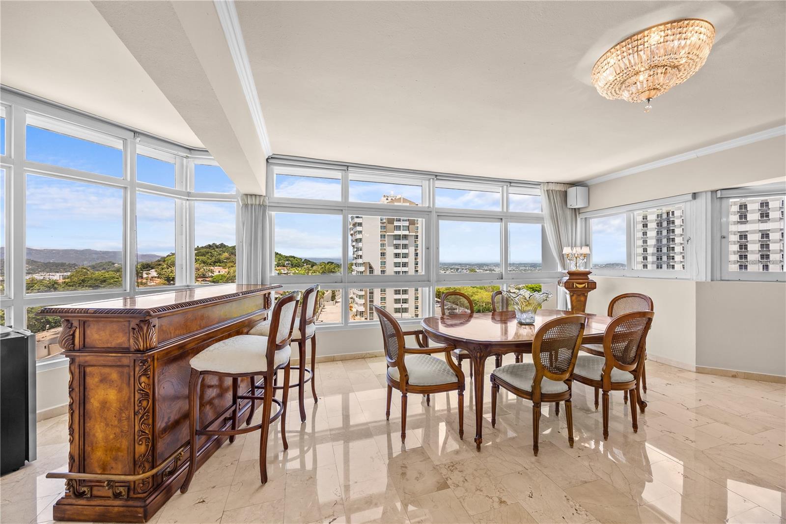 4 hab · 3 baños · GUAYNABO — foto 9
