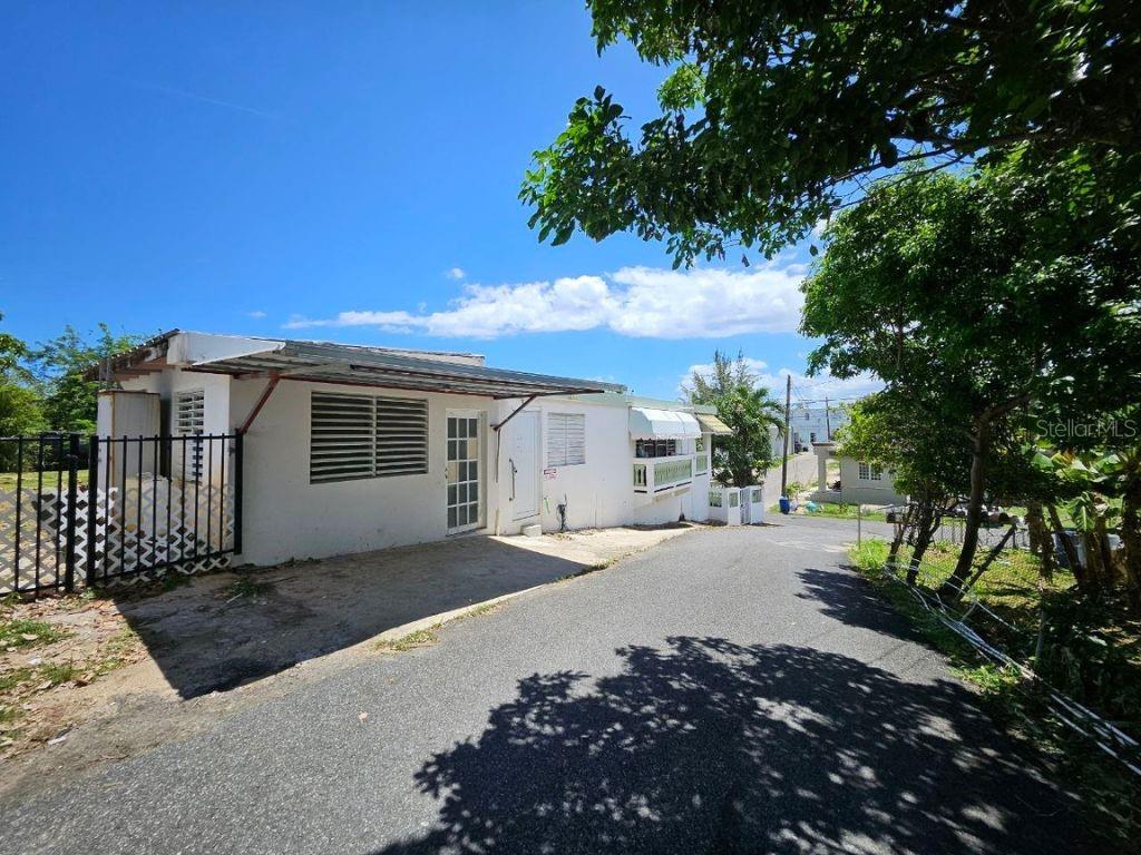 4 hab · 2 baños · CAMUY — foto 7