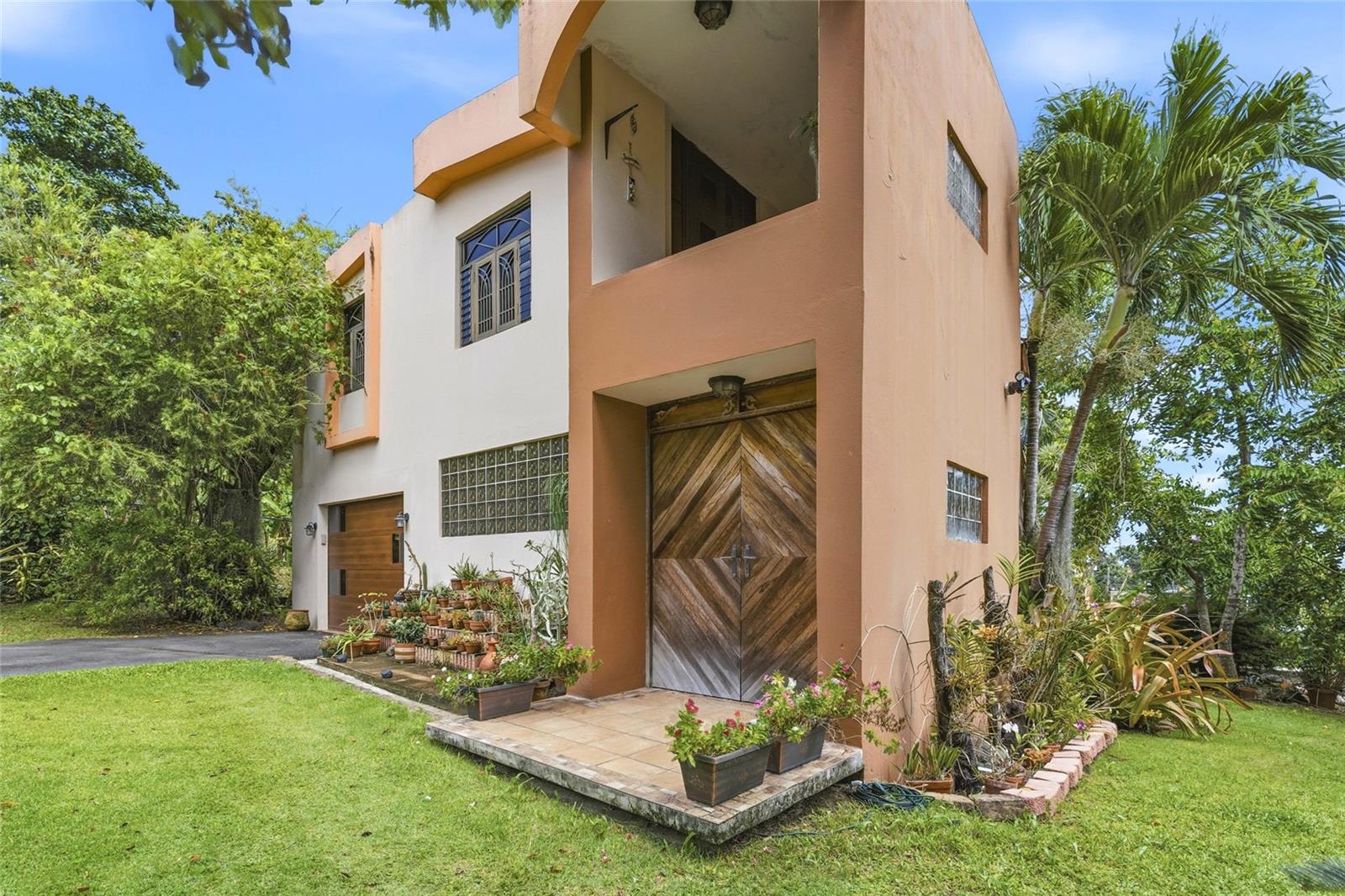 3 hab · 2 baños · LUQUILLO