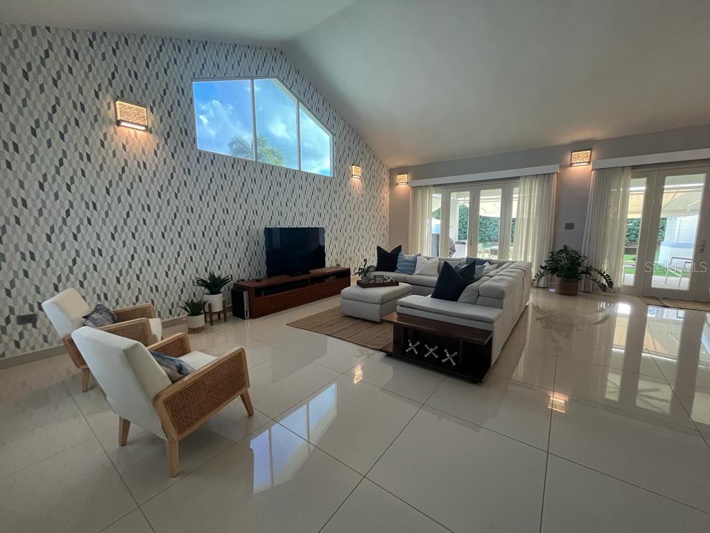 3 hab · 4 baños · DORADO — foto 12
