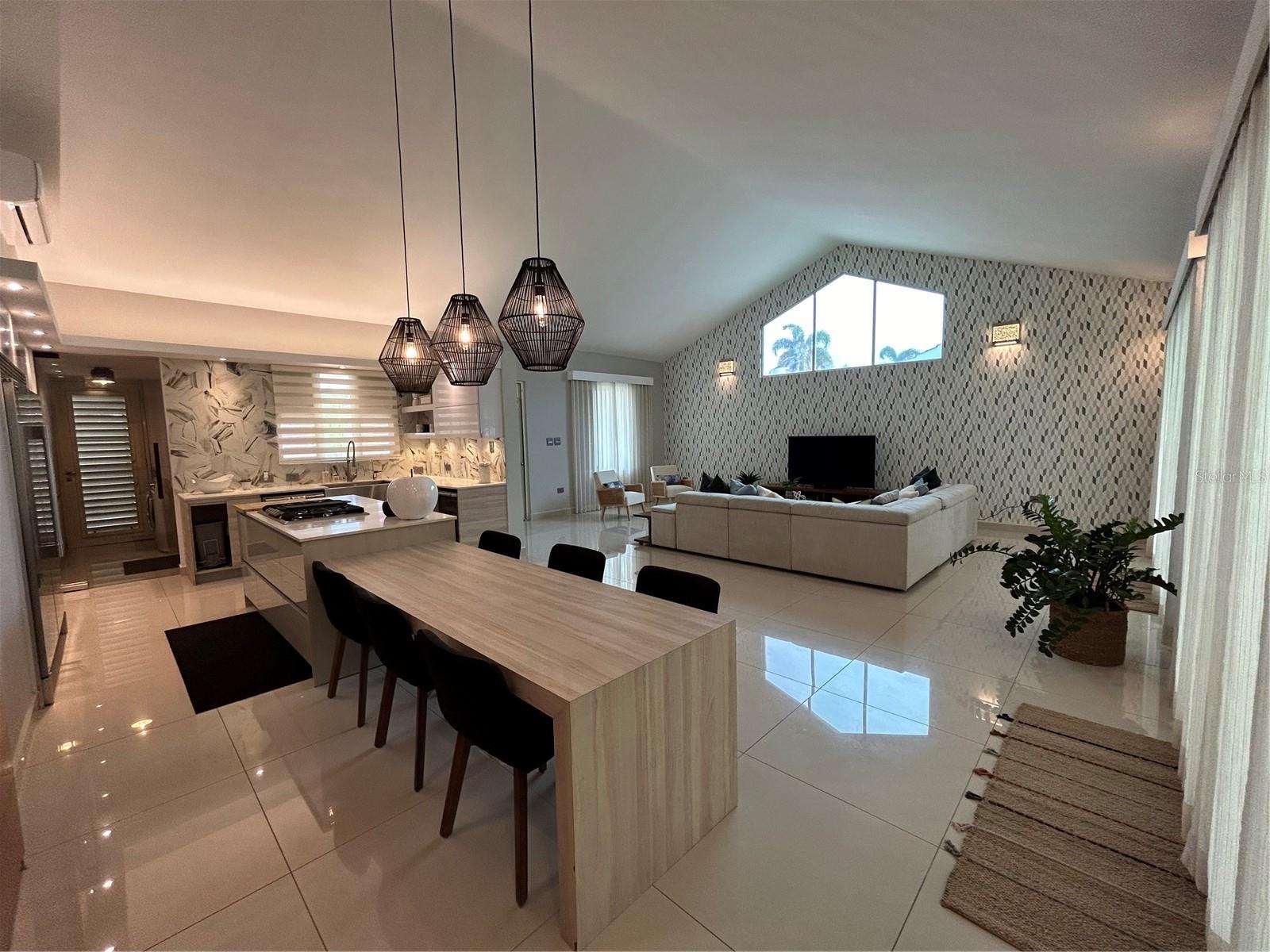 3 hab · 4 baños · DORADO — foto 4