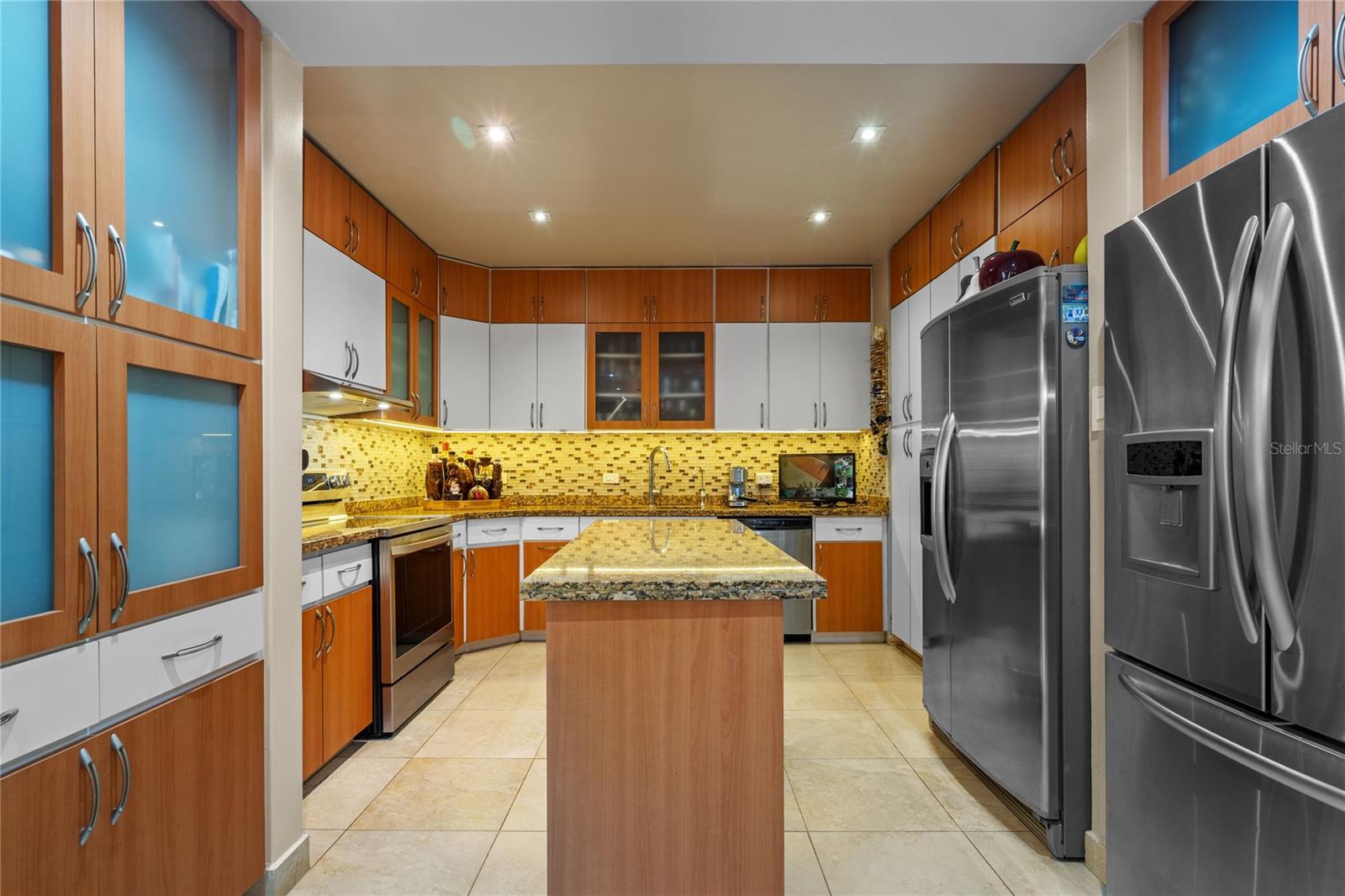 5 hab · 5 baños · GUAYNABO — foto 10