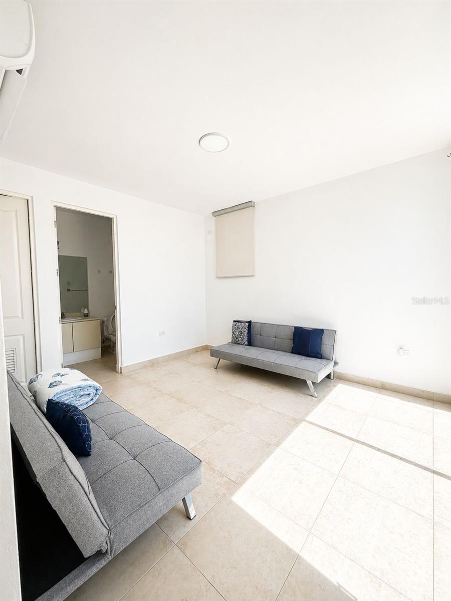 4 hab · 4 baños · VEGA ALTA — foto 5