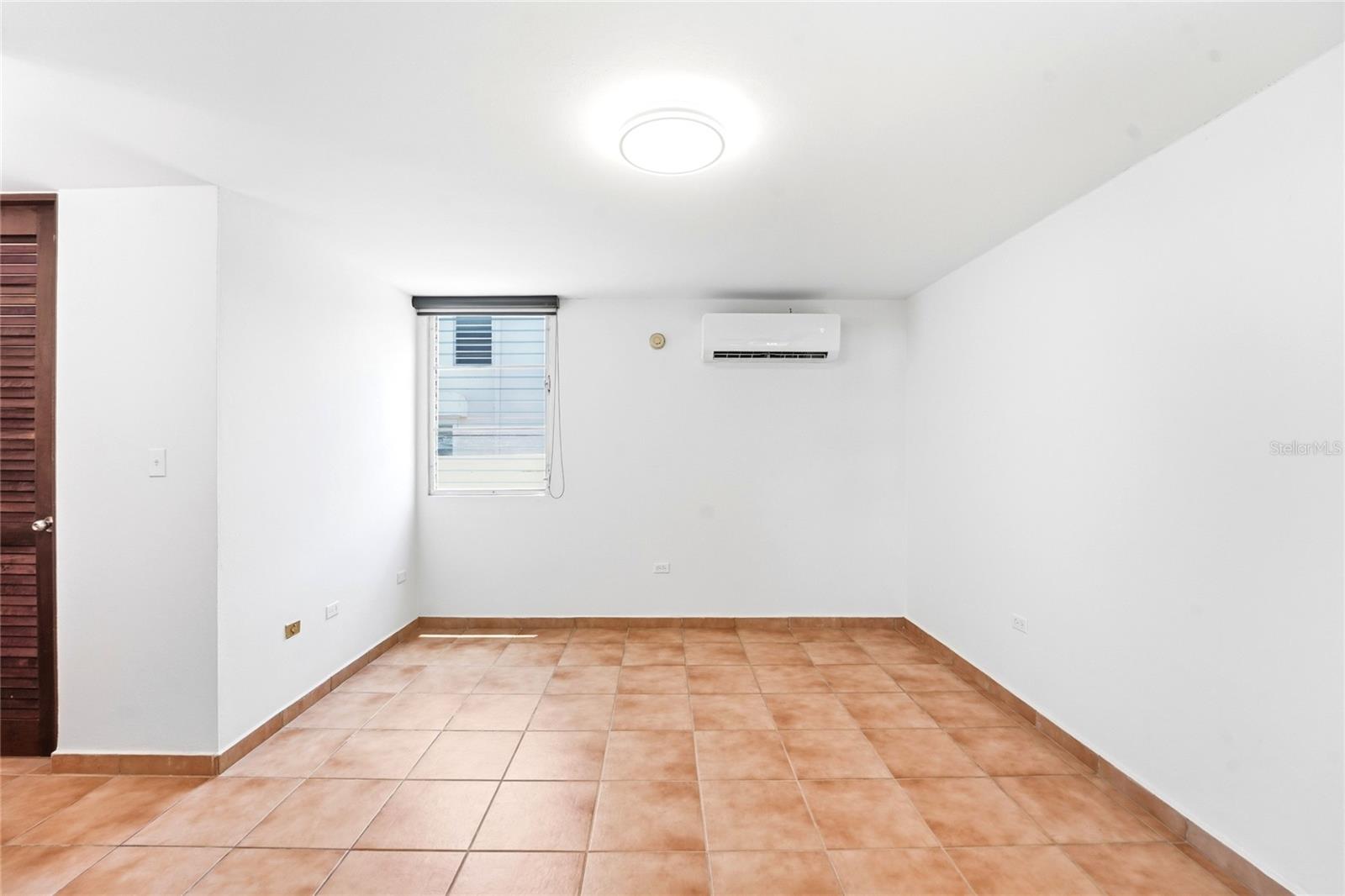 3 hab · 2 baños · DORADO — foto 12